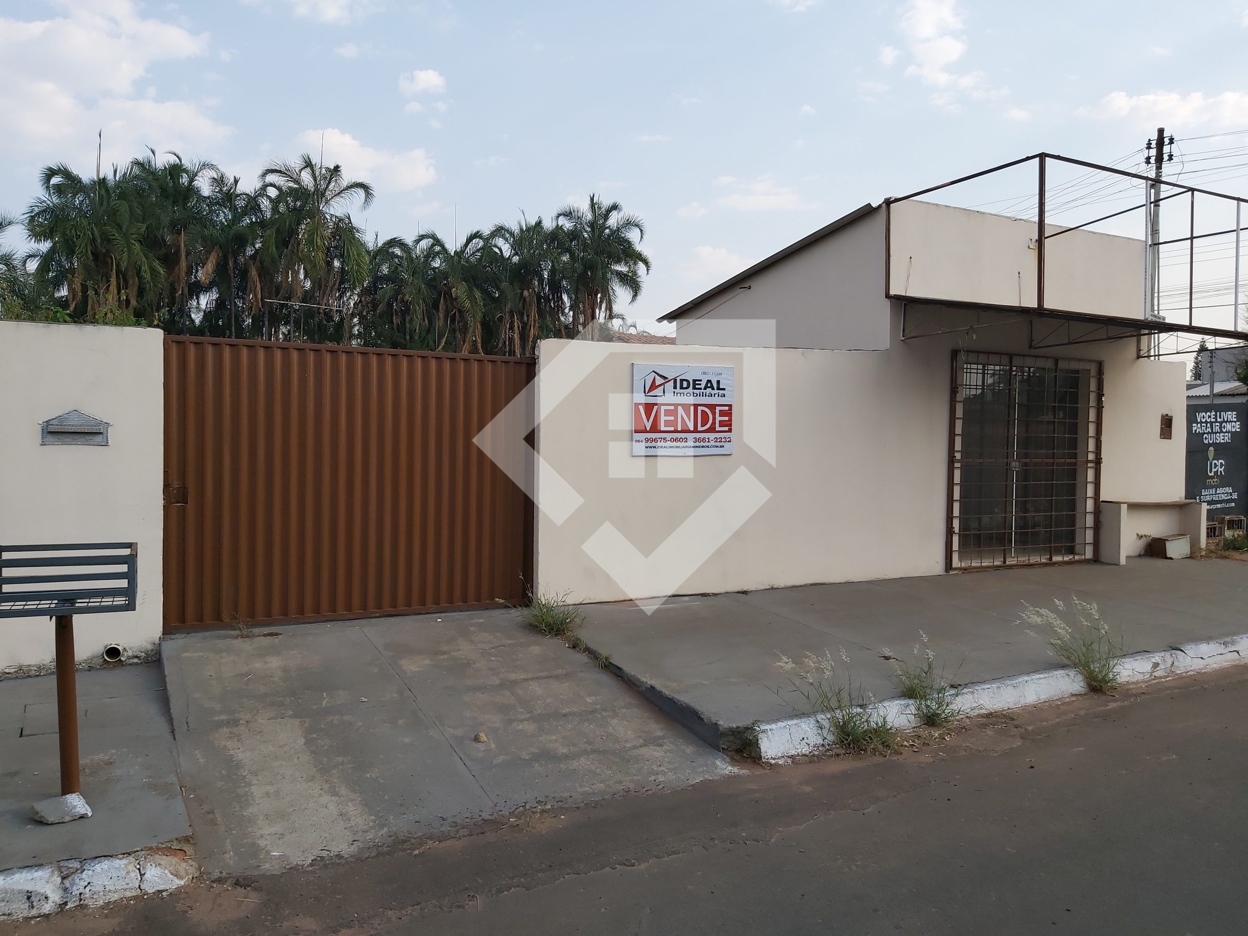 casa com ponto comercial Ideal Imobiliaria Mineiros