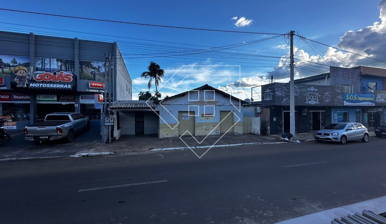 Avenida Antonio Carlos Paniago 467 m² Centro -