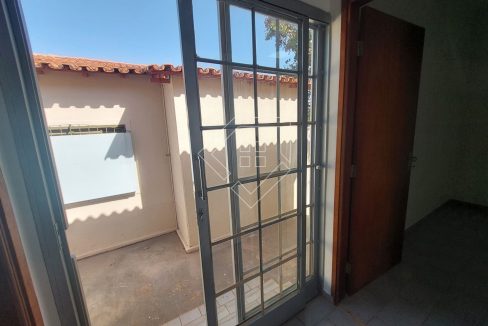 sala77287_008