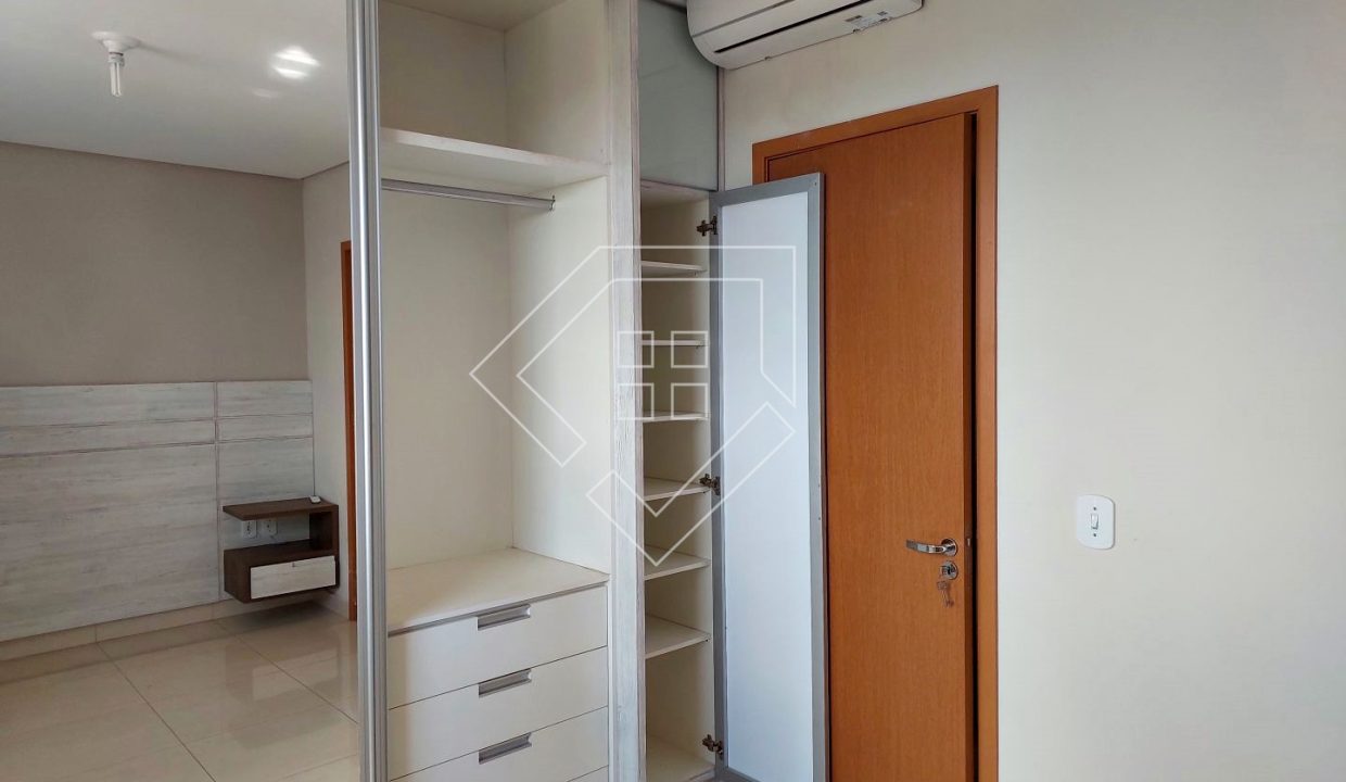 rodrigues78438_024