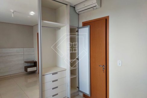 rodrigues78438_024
